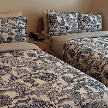 London Luxury 3 Bedroom Flat 1Min Walk From Underground, With Free Parking Sleeps X10 Exterior photo