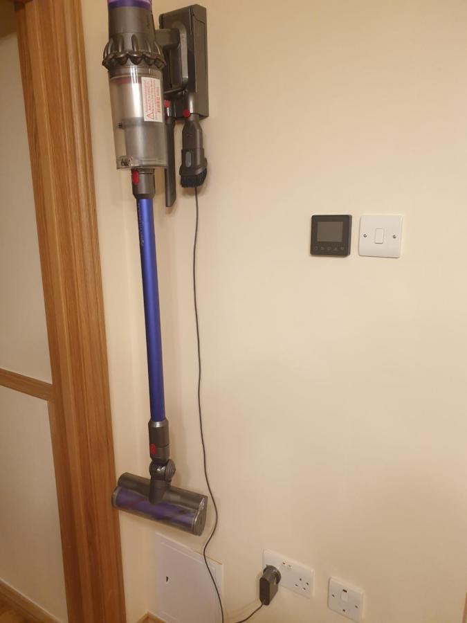 London Luxury 3 Bedroom Flat 1Min Walk From Underground, With Free Parking Sleeps X10 Exterior photo